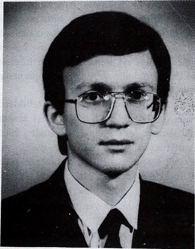 Özhan Akalın, 1986 yıllığı fotoğrafı