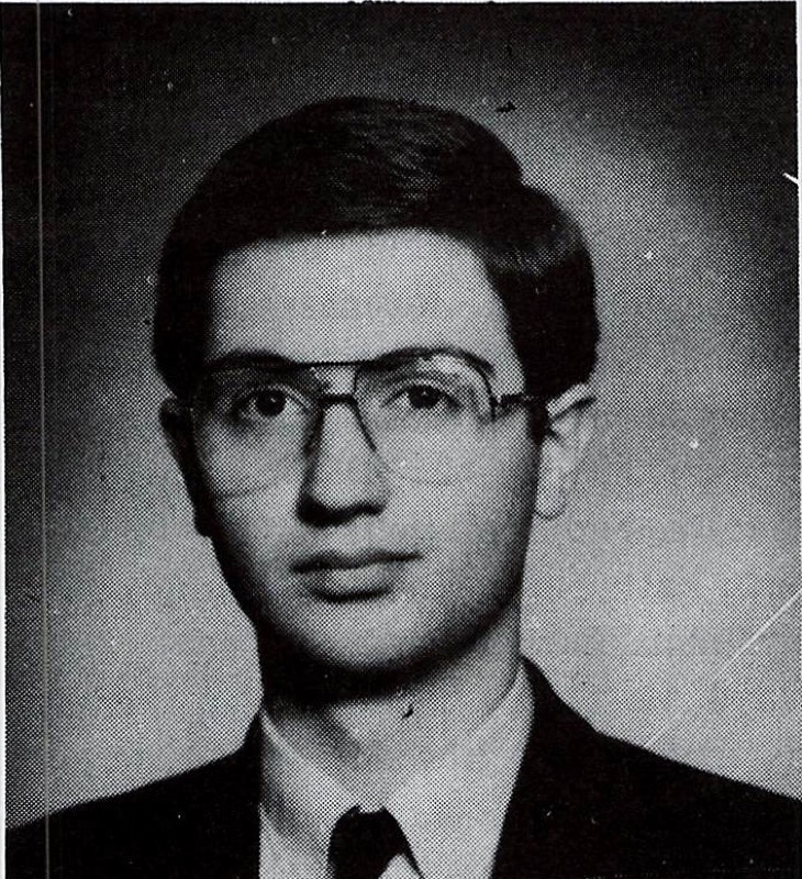 Semih Sarısakal, 1986 yıllığı fotoğrafı