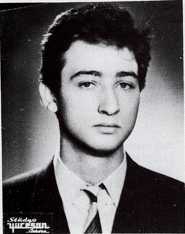 Levent Gümrükçü, 1986 yıllığı fotoğrafı