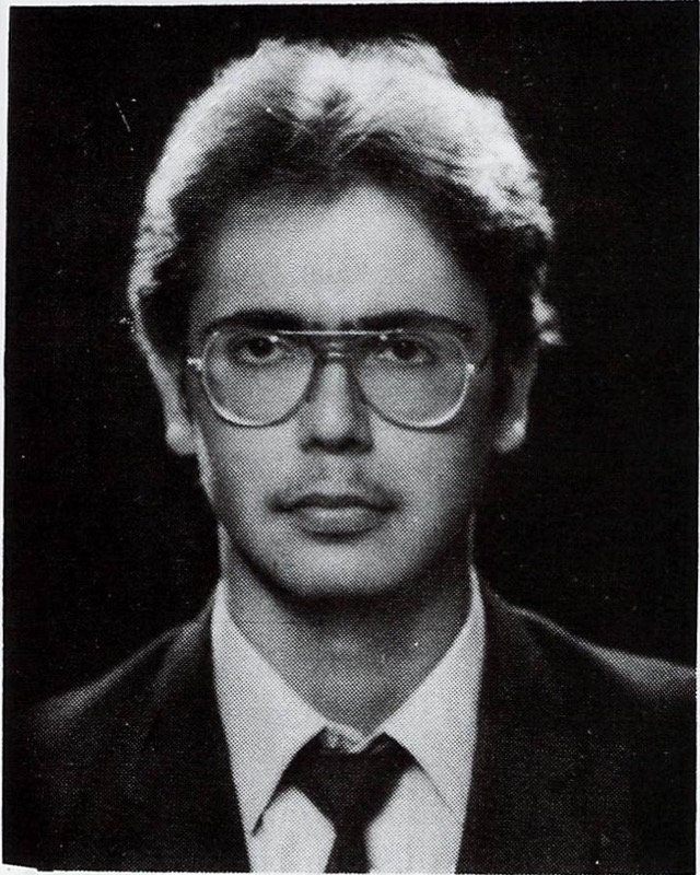 Özgün Özçelik, 1986 yıllığı fotoğrafı