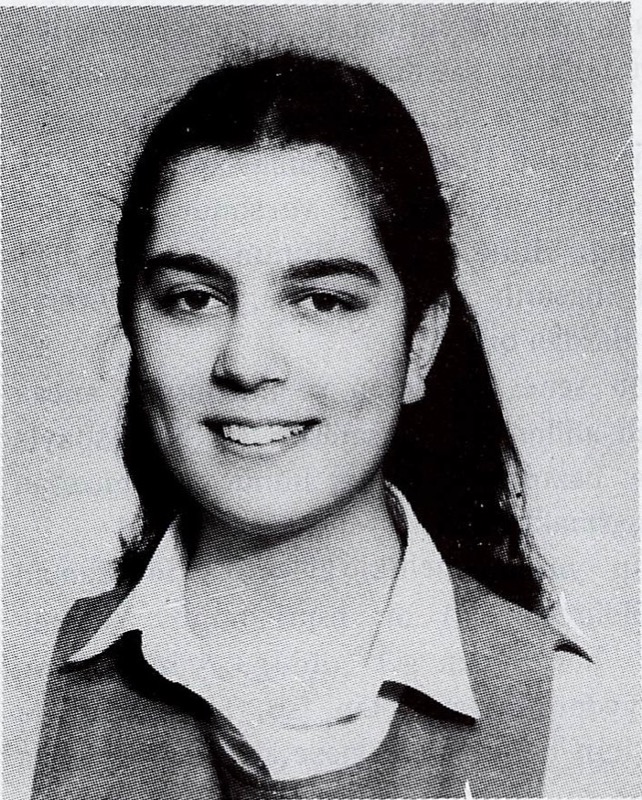Elif Anıl, 1986 yıllığı fotoğrafı