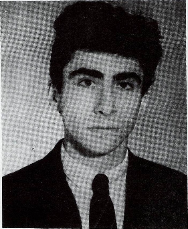 Uğur Hindioğlu, 1986 yıllığı fotoğrafı